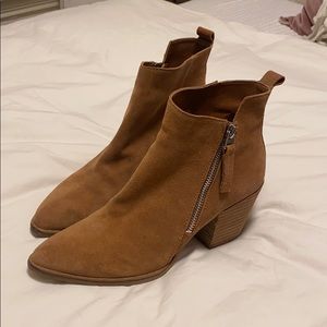 Dolce Vita suede booties!
